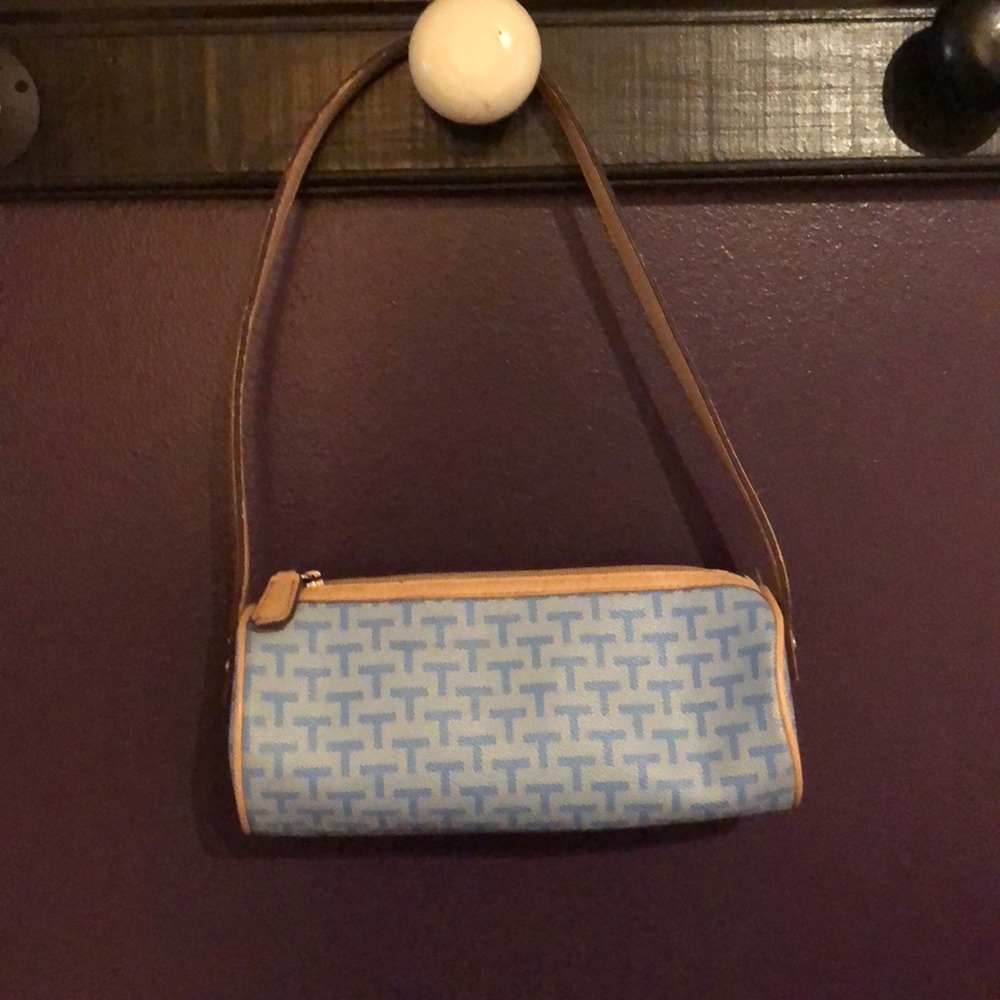 Tommy Hilfiger Barrel Handbag